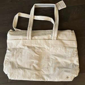 lululemon athletica On My Level Tote Large 15L